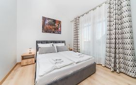 Select Suites By Mb Apartments